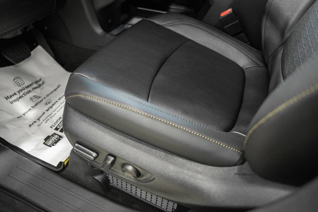 New 2026 Toyota Sienna XLE Woodland Edition AWD/4WD image 40