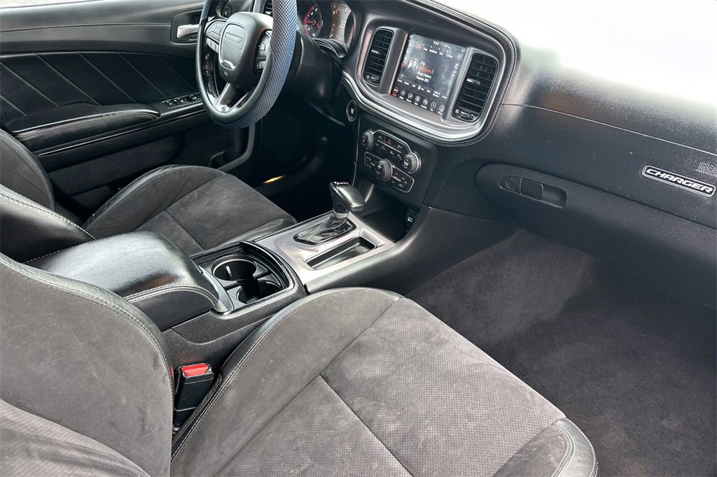 Used 2019 Dodge Charger GT image 17