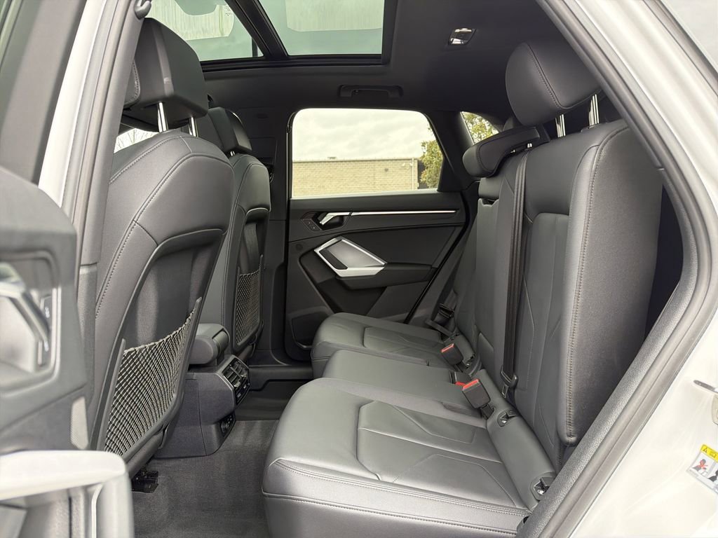 Used 2025 Audi Q3 2.0T Premium image 14