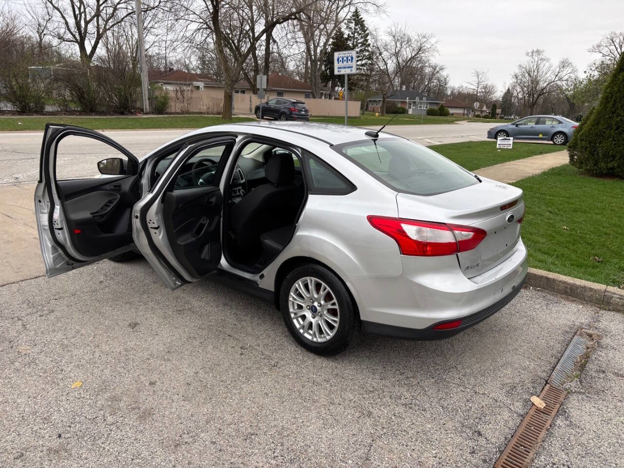 Used 2012 Ford Focus SE image 10