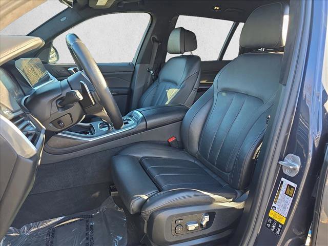 Used 2021 BMW X7 M50i w/ Dynamic Handling Package image 15