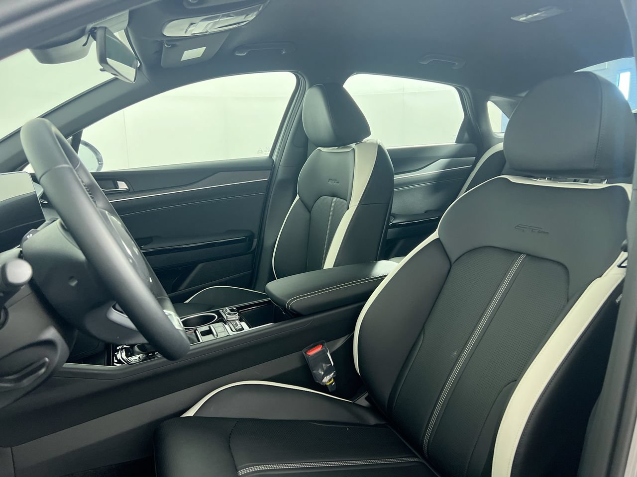 Certified 2026 Kia K5 GT-Line FWD image 14