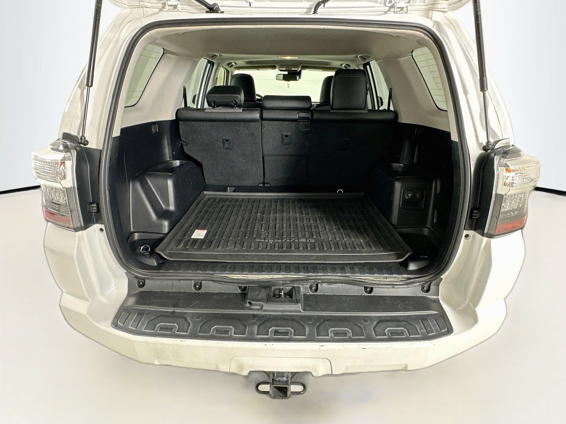 Used 2020 Toyota 4Runner SR5 Premium w/ Moonroof Package AWD/4WD image 28