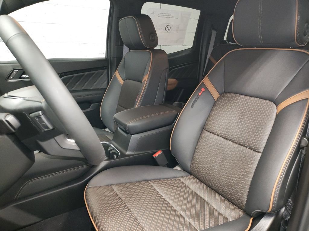 New 2026 GMC Canyon AT4 w/ AT4 Premium Package image 24