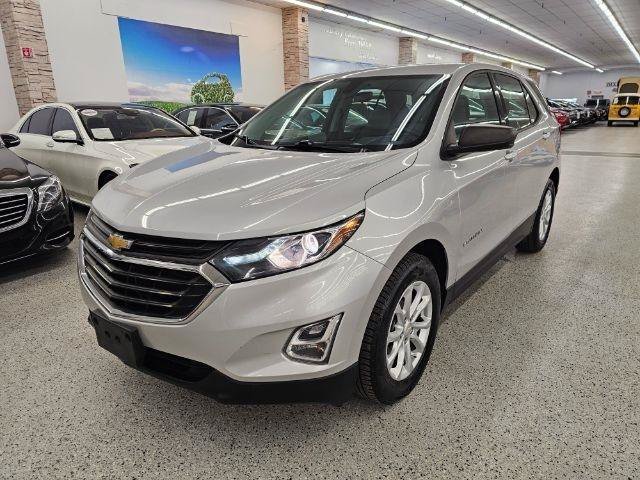 Used 2018 Chevrolet Equinox LS FWD image 2