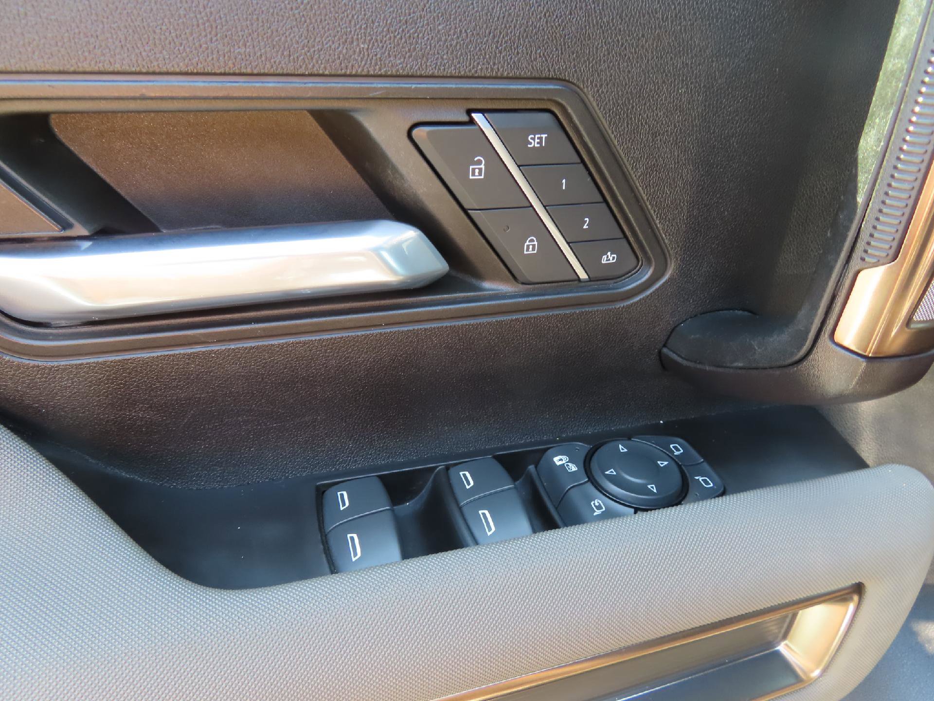 Used 2024 GMC Hummer EV 3X AWD/4WD image 14