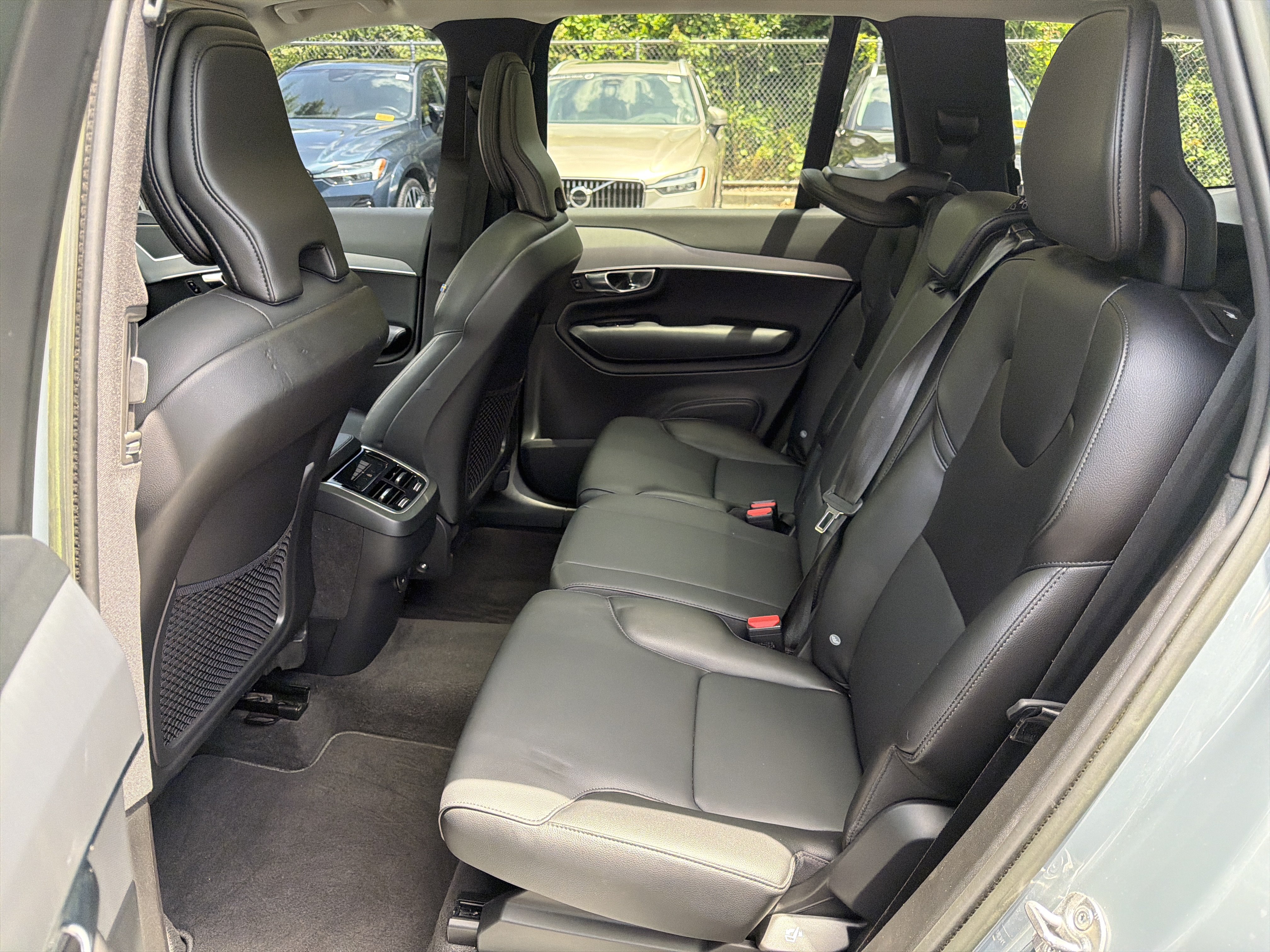 Used 2023 Volvo XC90 B5 Core AWD/4WD image 32