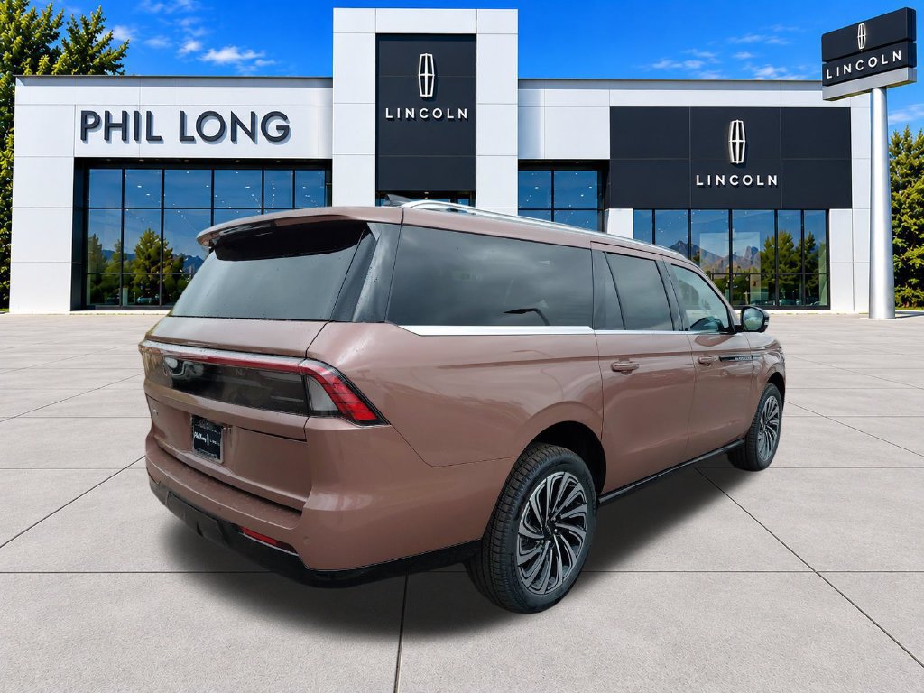 New 2026 Lincoln Navigator L Black Label AWD/4WD image 9