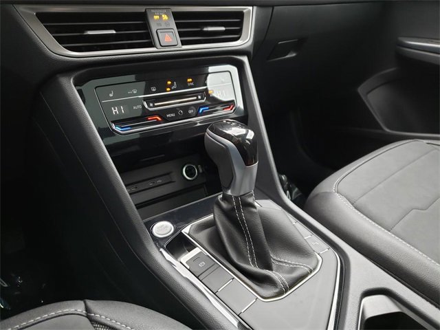 New 2026 Volkswagen Taos SE image 11