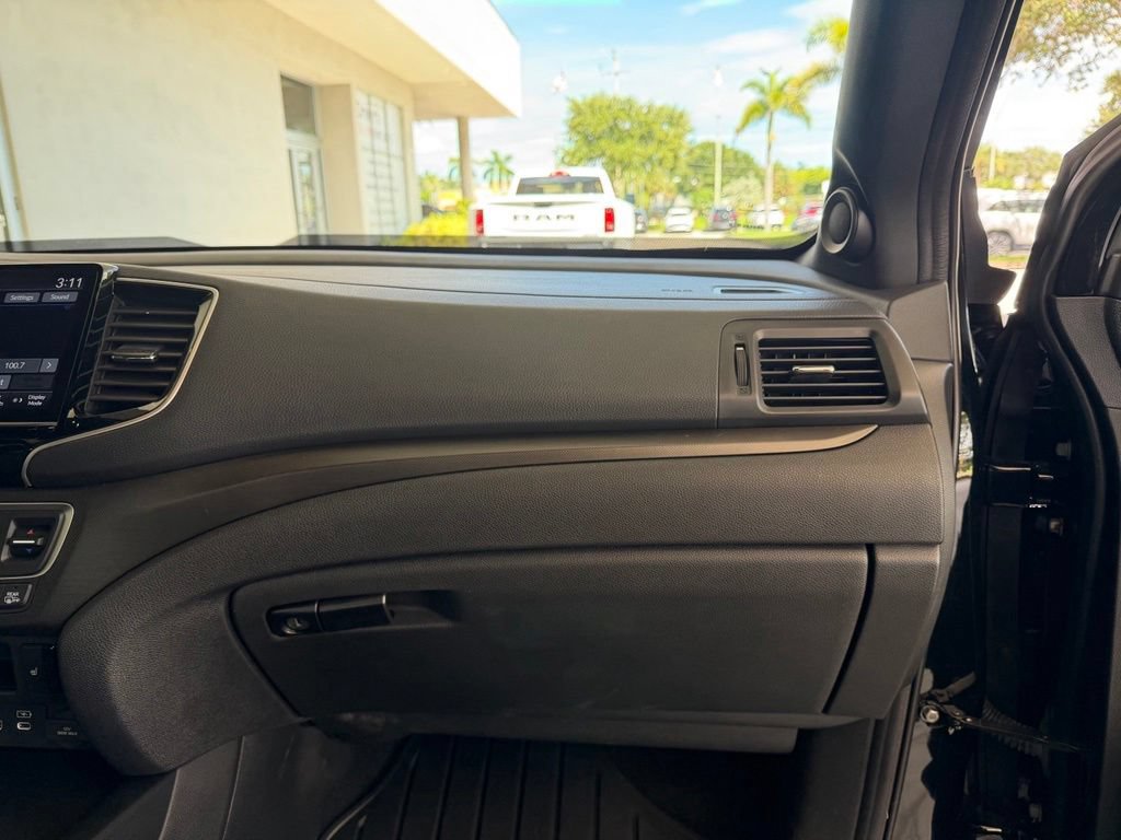 Used 2025 Honda Ridgeline TrailSport image 26
