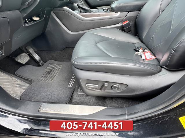 Used 2023 Toyota Highlander Platinum AWD/4WD image 17