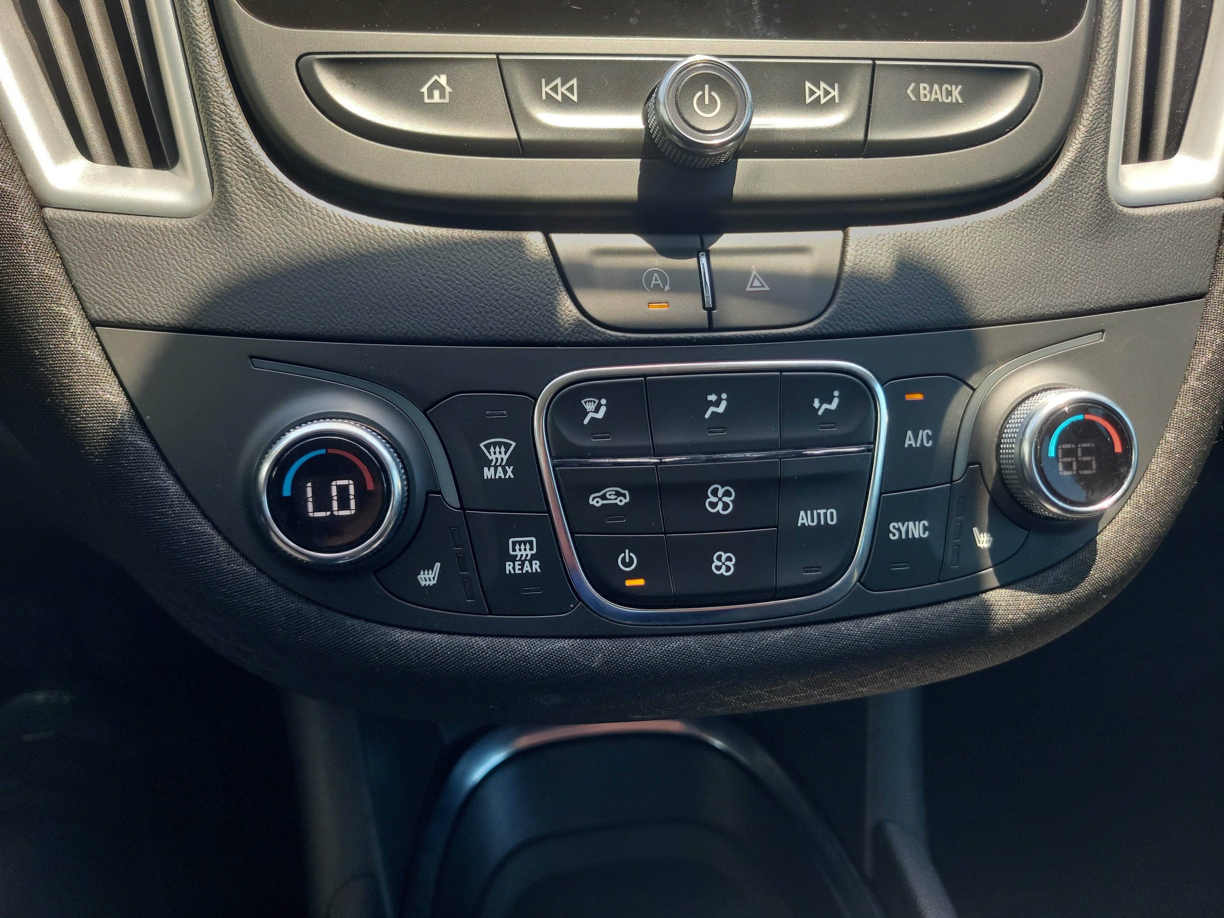 Used 2024 Chevrolet Malibu LT FWD image 26