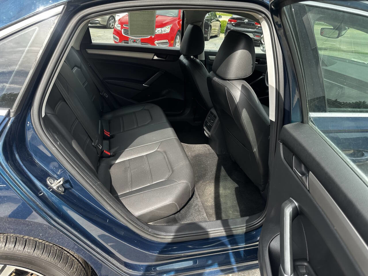 Used 2021 Volkswagen Passat 2.0T SE image 17