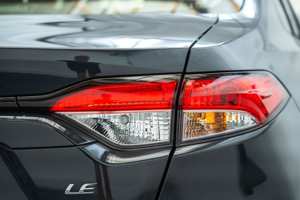 Certified 2025 Toyota Corolla LE image 8