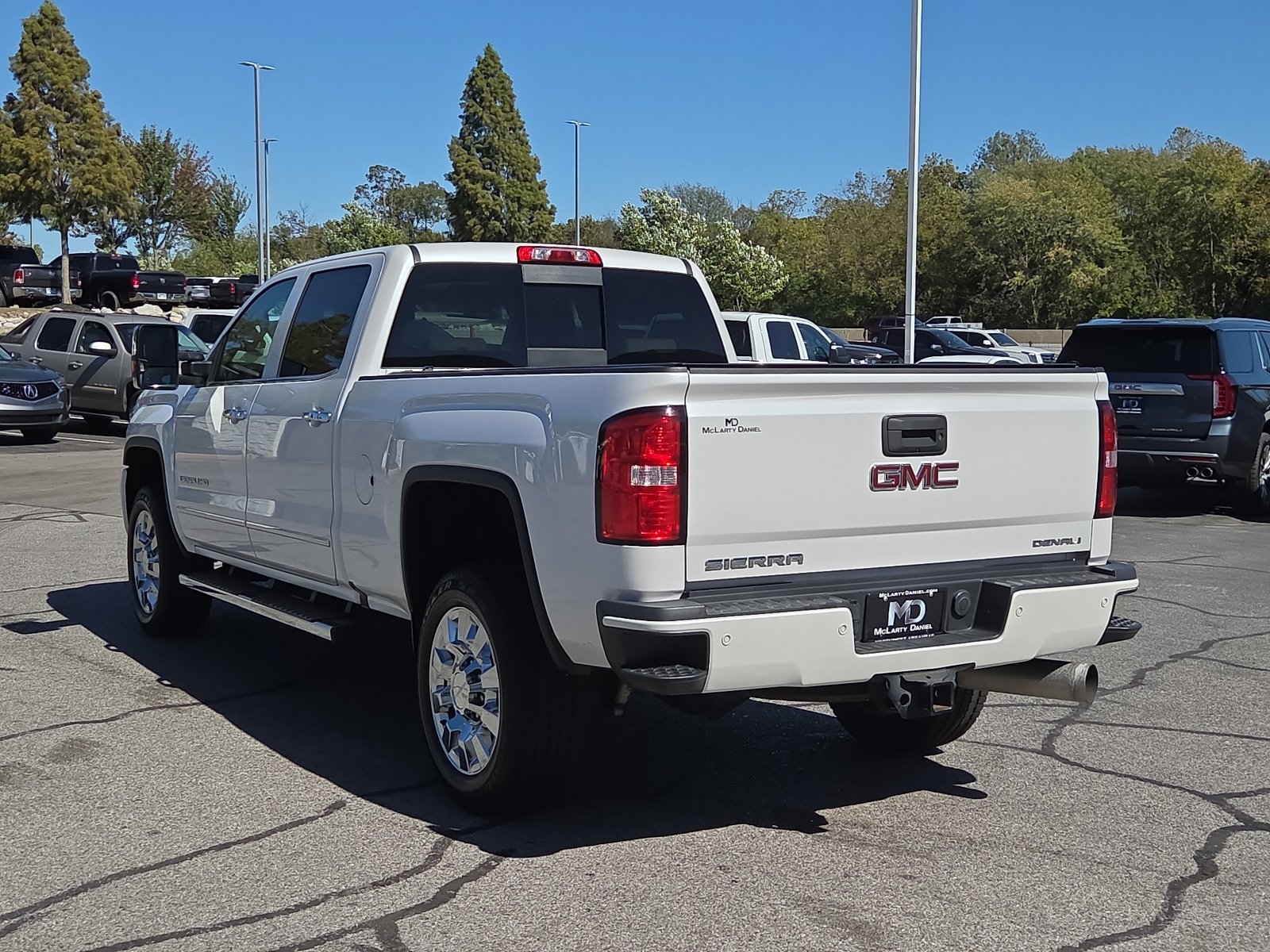 Used 2018 GMC Sierra 2500 Denali w/ Duramax Plus Package AWD/4WD image 13