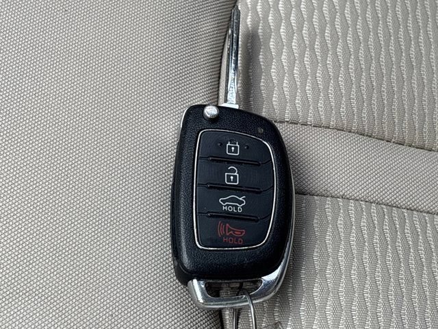 Used 2016 Hyundai Sonata SE FWD image 35