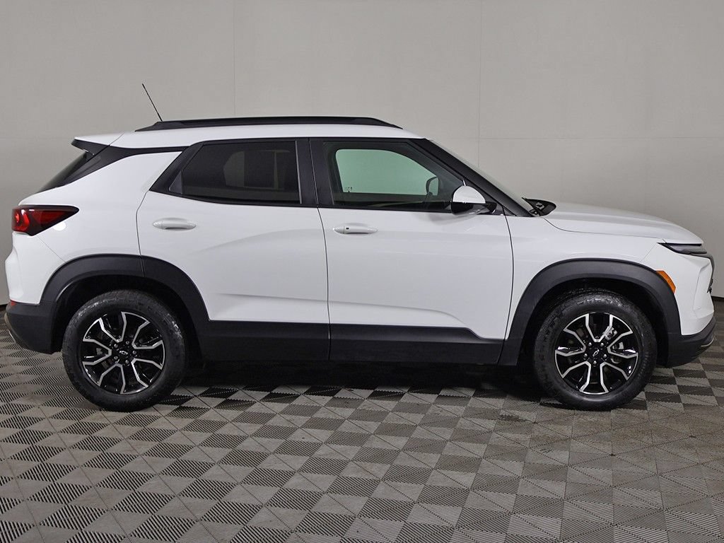 Used 2024 Chevrolet TrailBlazer ACTIV w/ Convenience Package AWD/4WD image 19