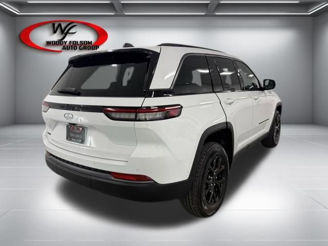 New 2026 Jeep Grand Cherokee Altitude AWD/4WD image 4