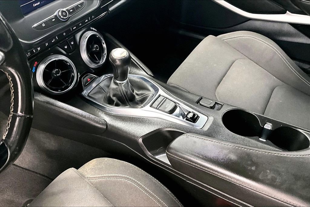 Used 2022 Chevrolet Camaro LT RWD image 12