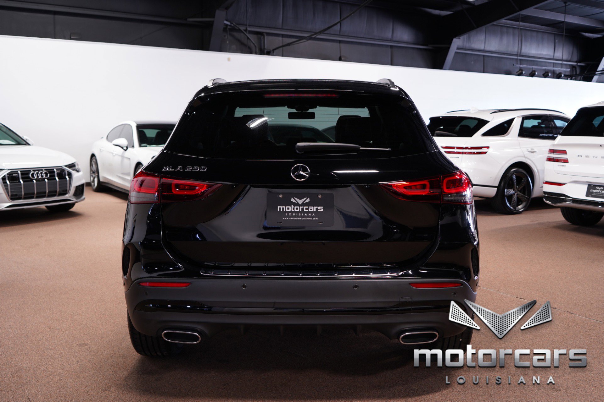 Used 2021 Mercedes-Benz GLA 250 w/ AMG Line Exterior image 6