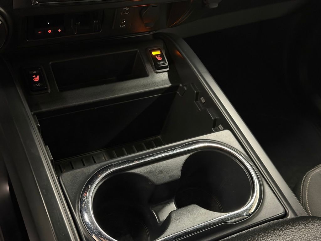 Used 2018 Nissan Titan S image 31