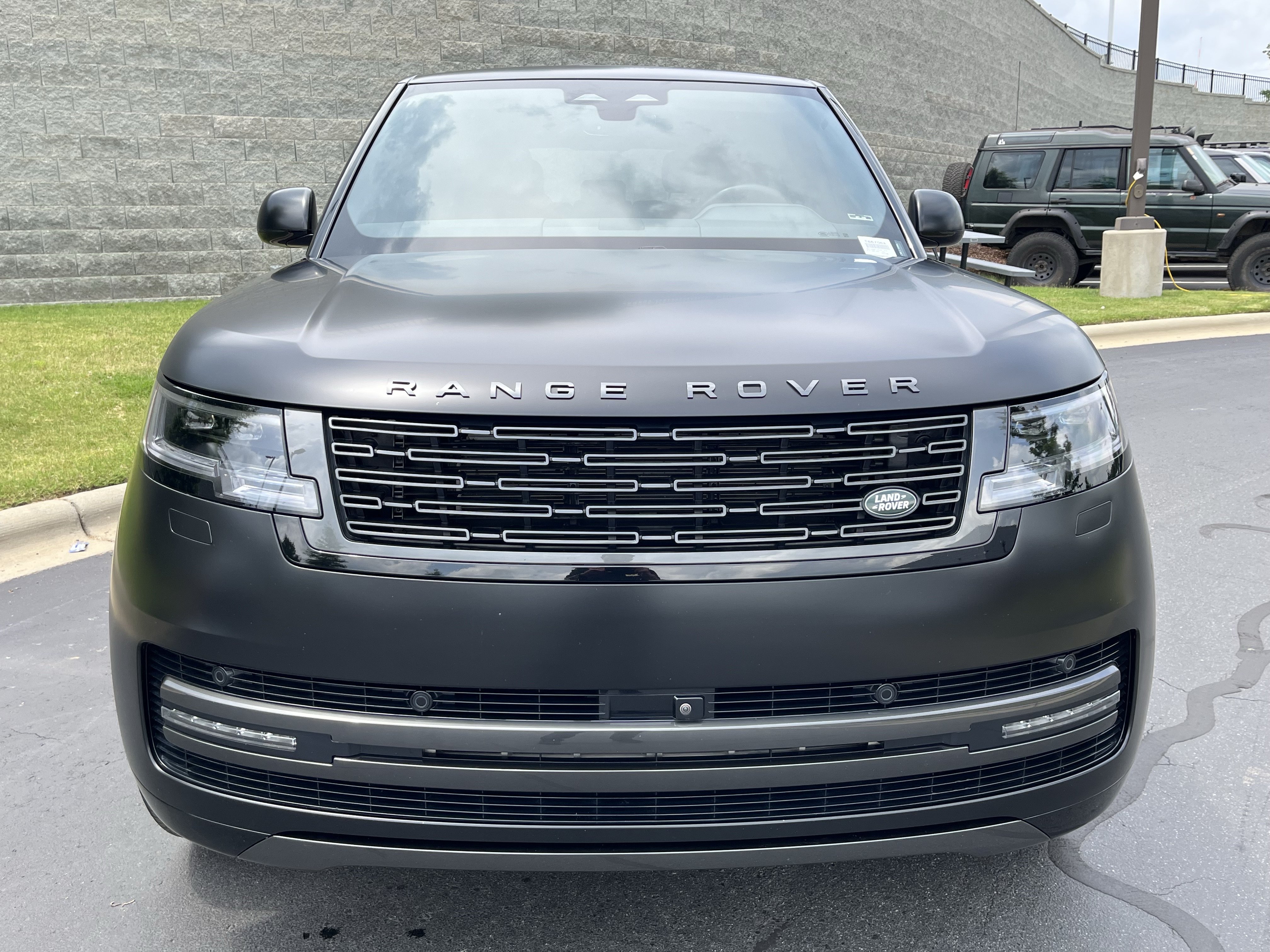 Certified 2024 Land Rover Range Rover SE AWD/4WD image 10