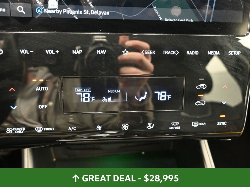 Used 2024 Hyundai Tucson Limited image 32