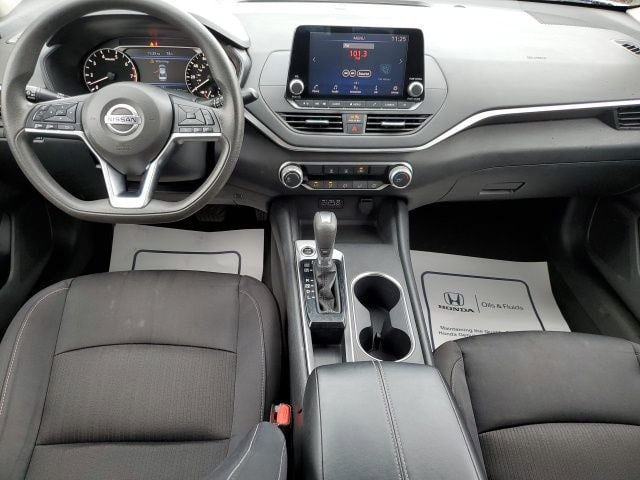 Used 2022 Nissan Altima 2.5 SV FWD image 9
