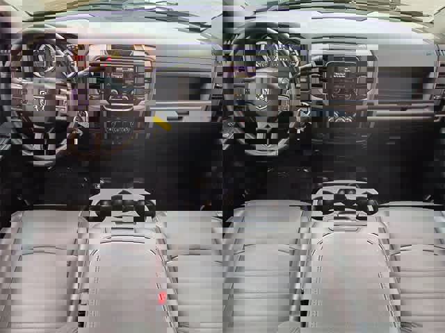 Used 2018 RAM 2500 Tradesman w/ Chrome Appearance Group image 15