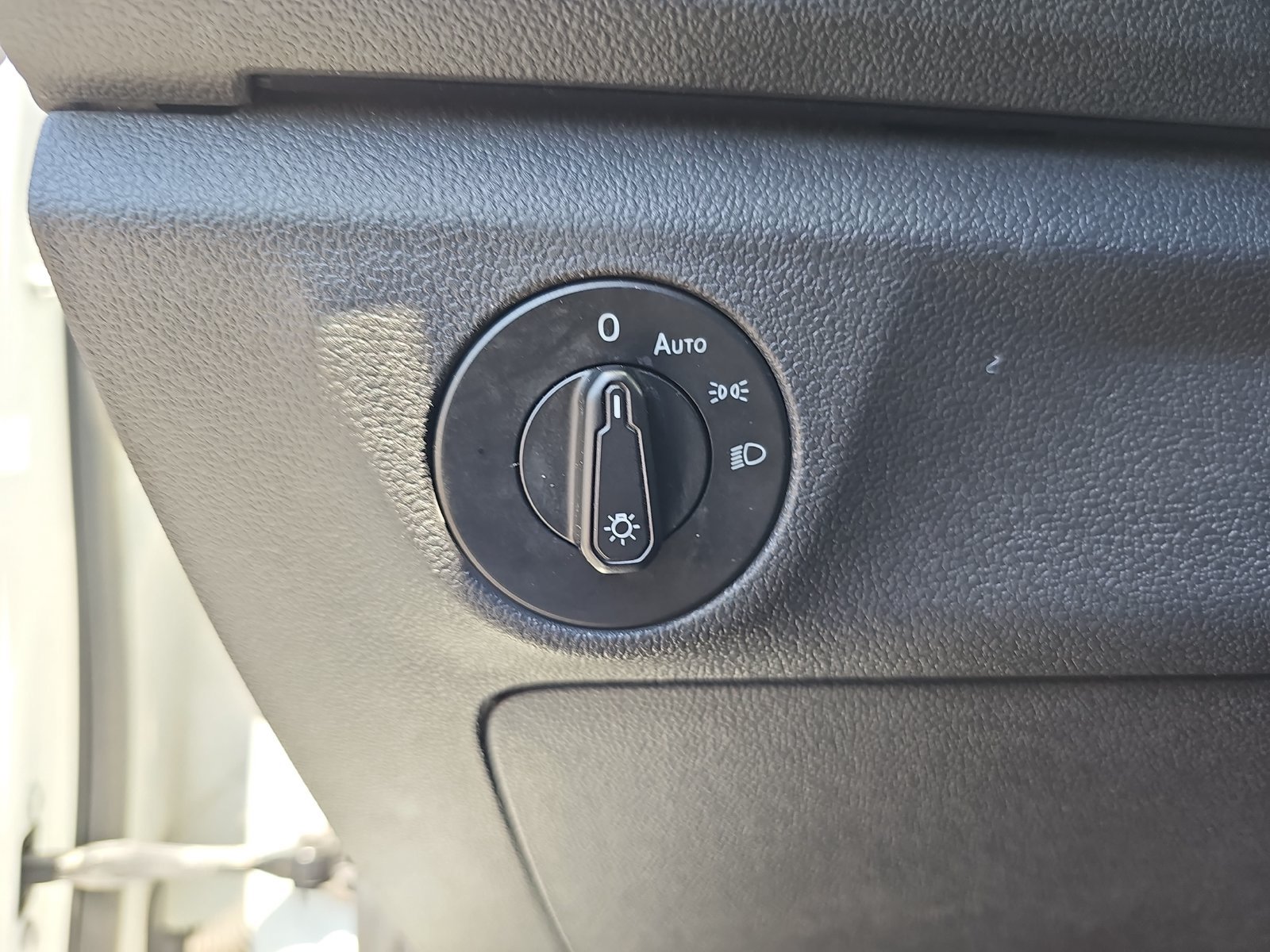 Used 2019 Volkswagen Jetta S w/ Driver Assistance Package FWD image 27