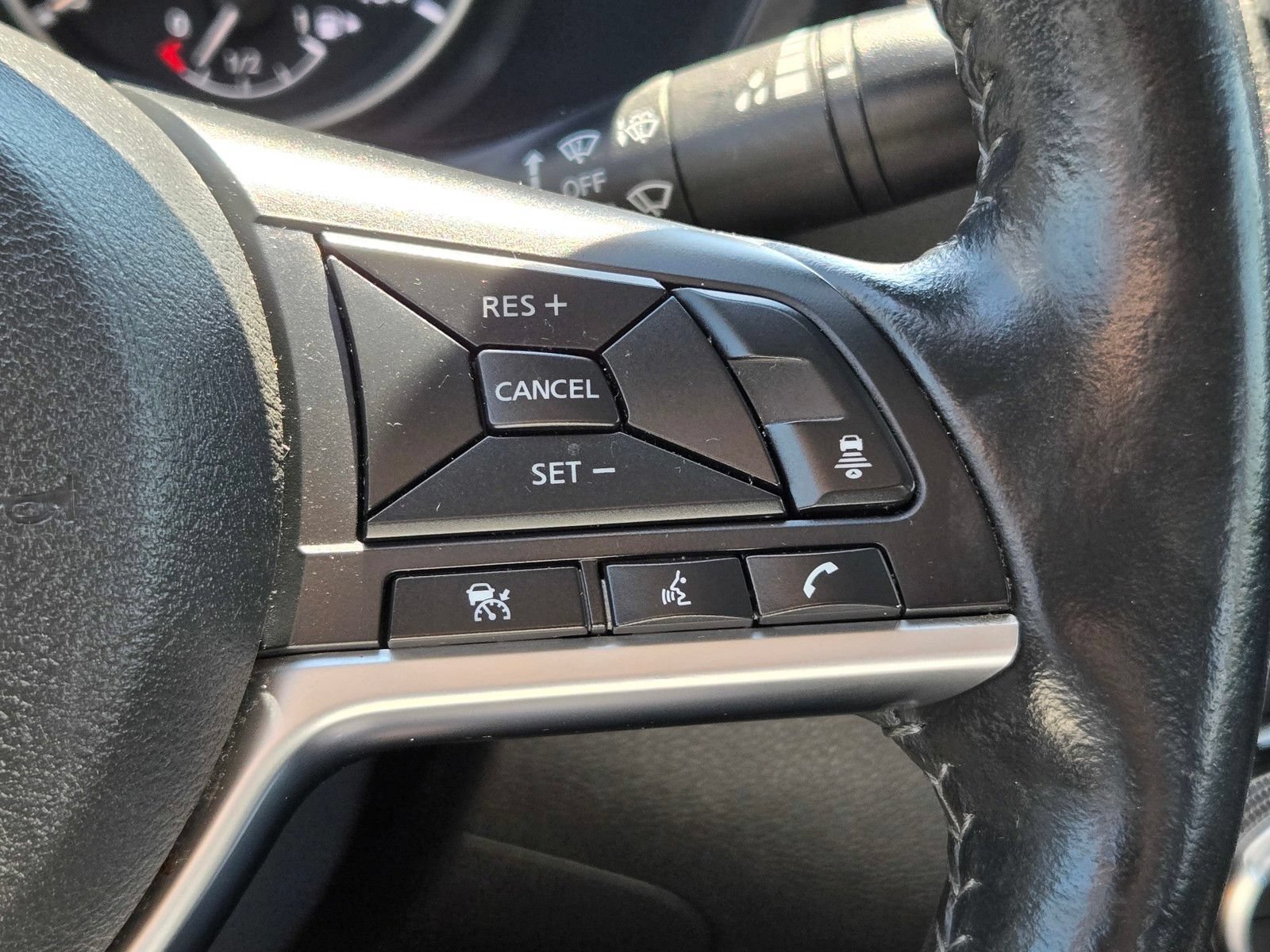 Used 2022 Nissan Sentra SV w/ All-Weather Package FWD image 31
