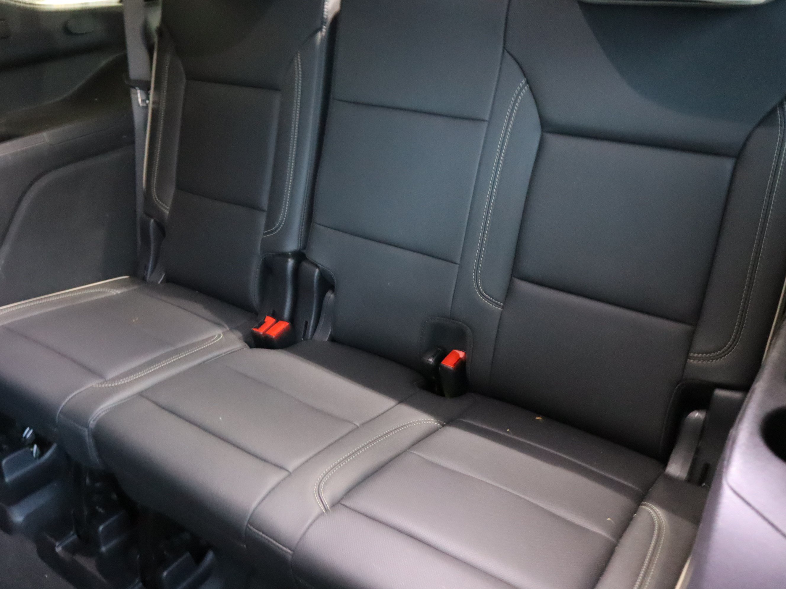 Used 2024 Chevrolet Tahoe Premier AWD/4WD image 35