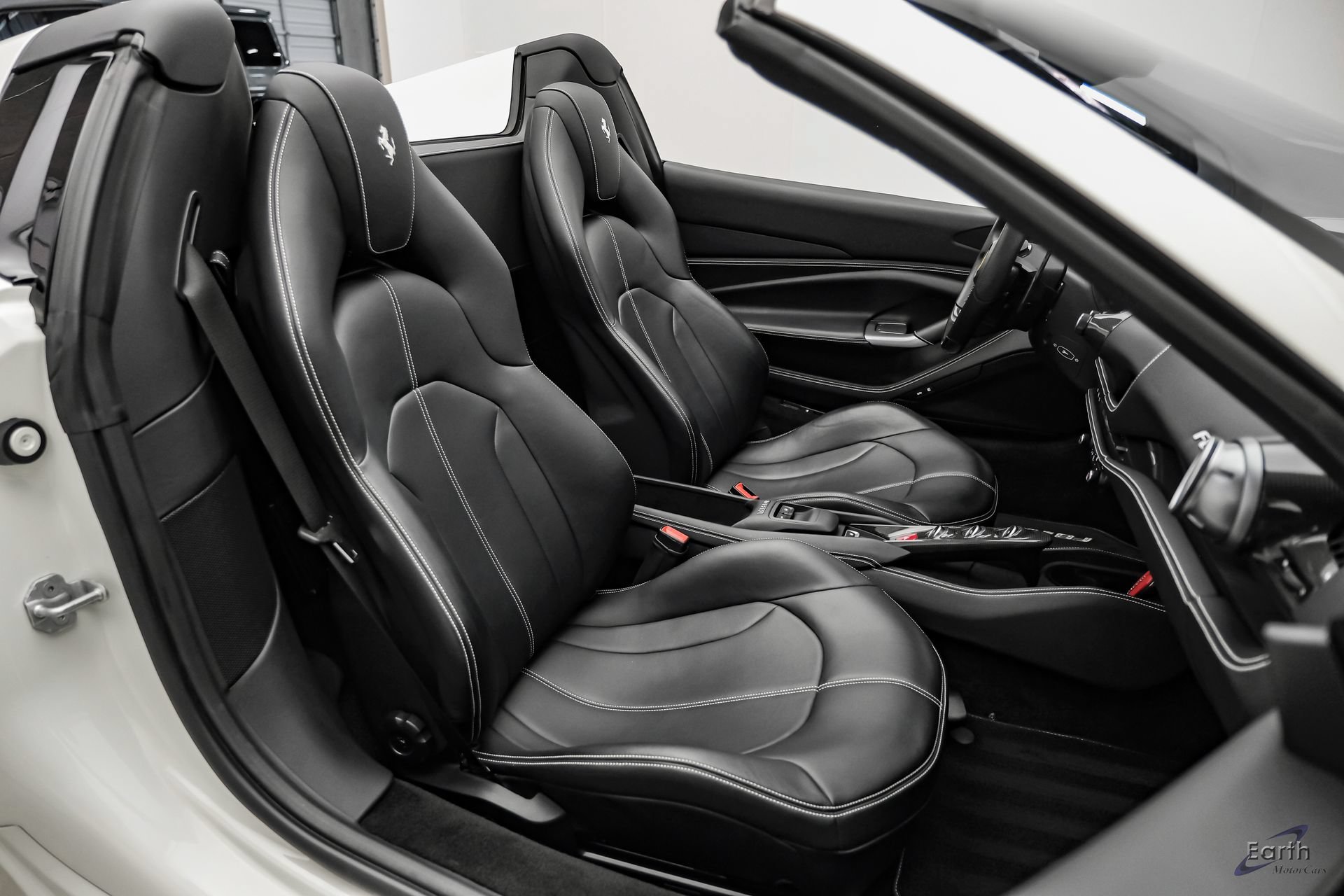 Used 2022 Ferrari F8 Tributo RWD image 63