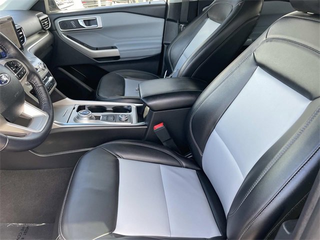 Used 2022 Ford Explorer XLT w/ Equipment Group 202A image 21