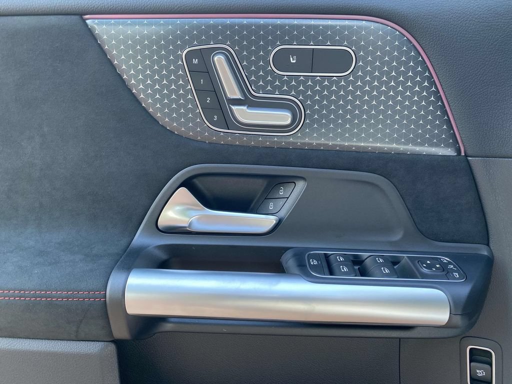 Certified 2025 Mercedes-Benz GLA 250 image 23