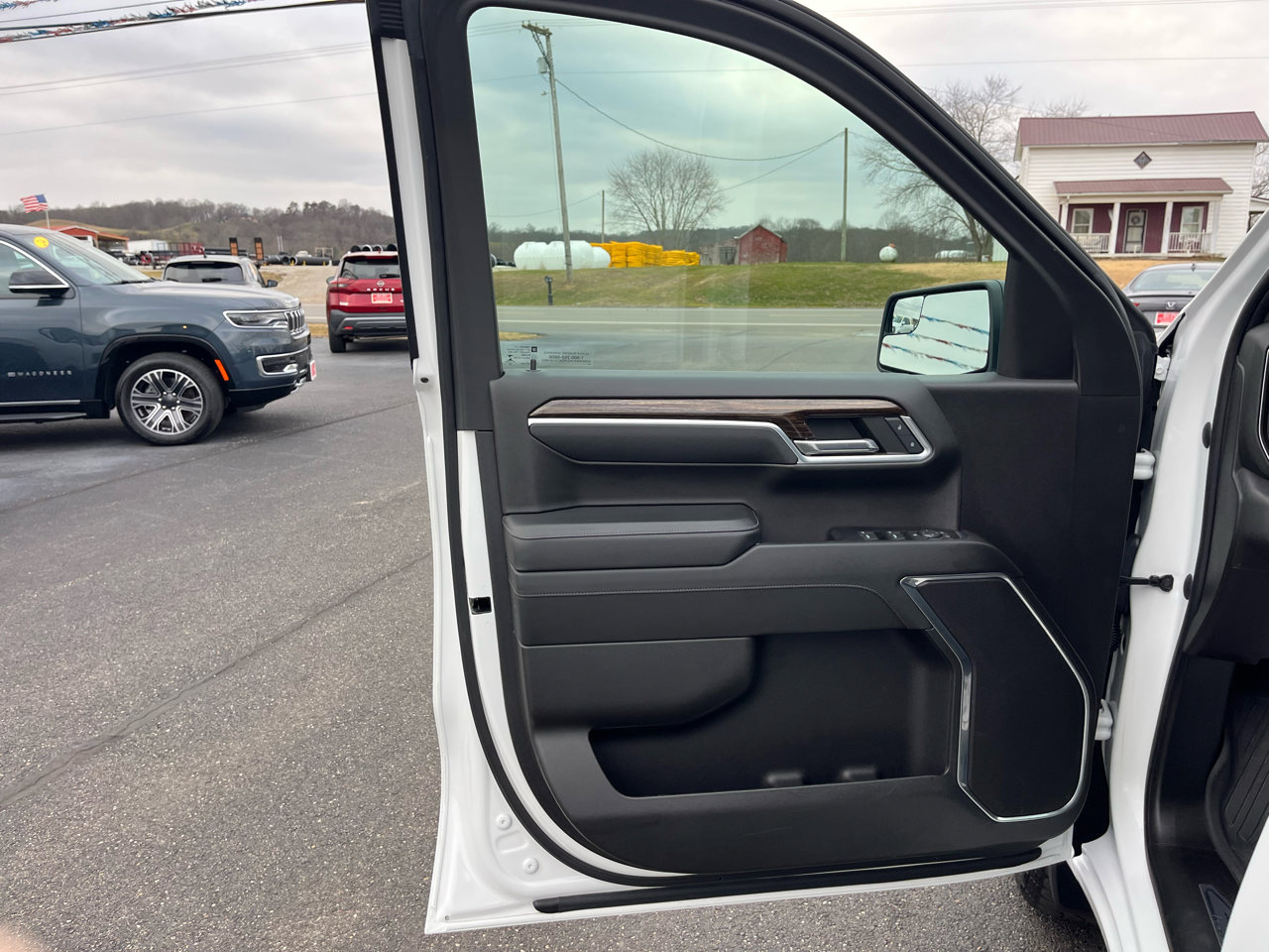 Used 2022 GMC Sierra 1500 Elevation image 11