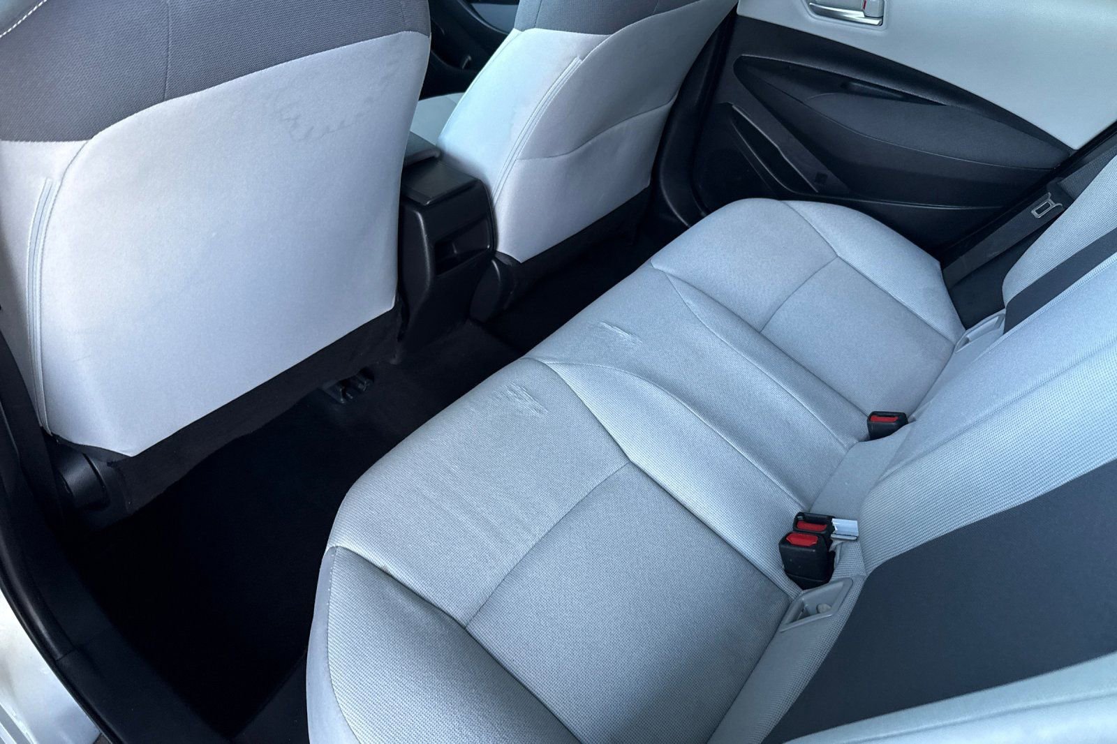 Used 2021 Toyota Corolla LE w/ Carpet Mat Package (TMS) image 14