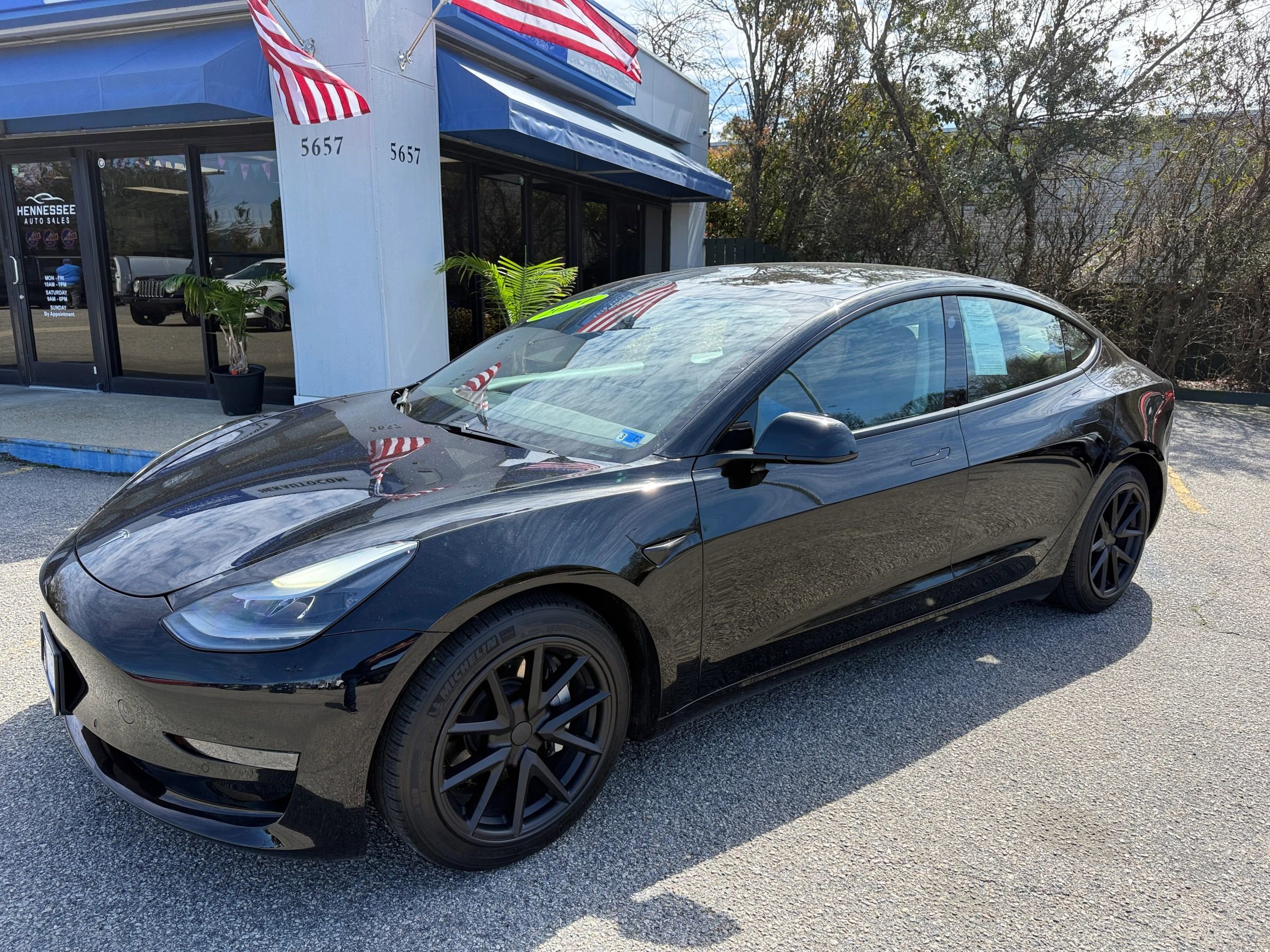 Used 2021 Tesla Model 3 Standard Range Plus image 13