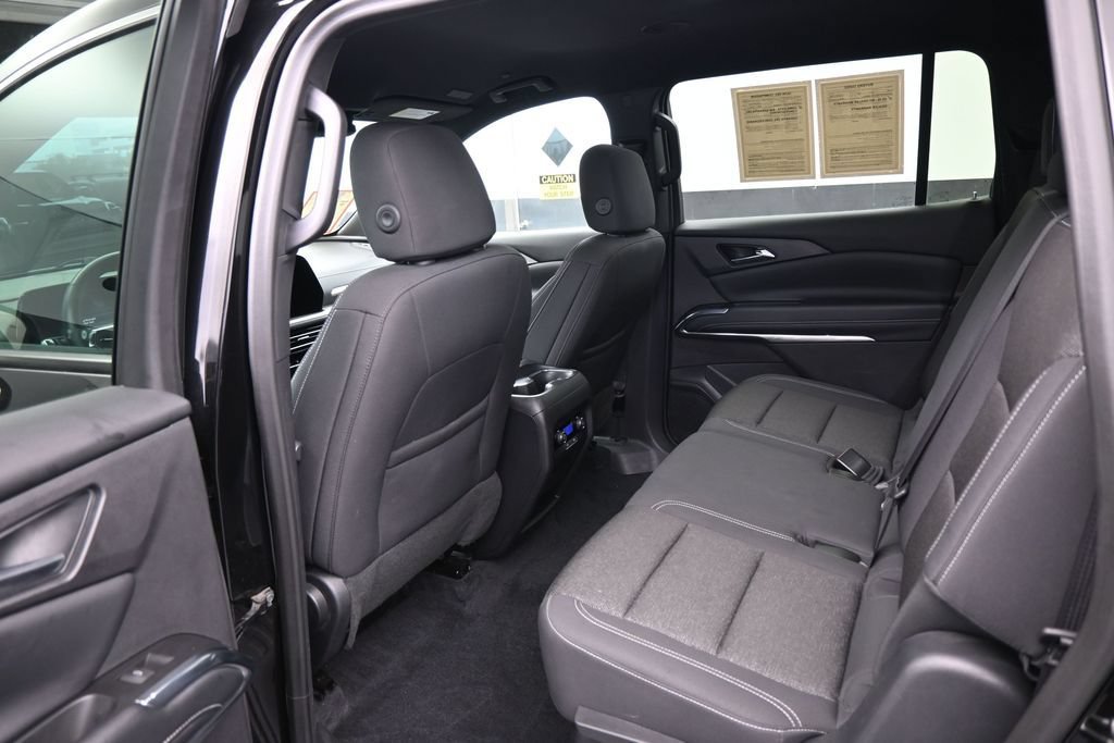 Used 2024 Chevrolet Traverse LS FWD image 40