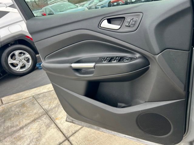 Used 2017 Ford Escape Titanium image 17