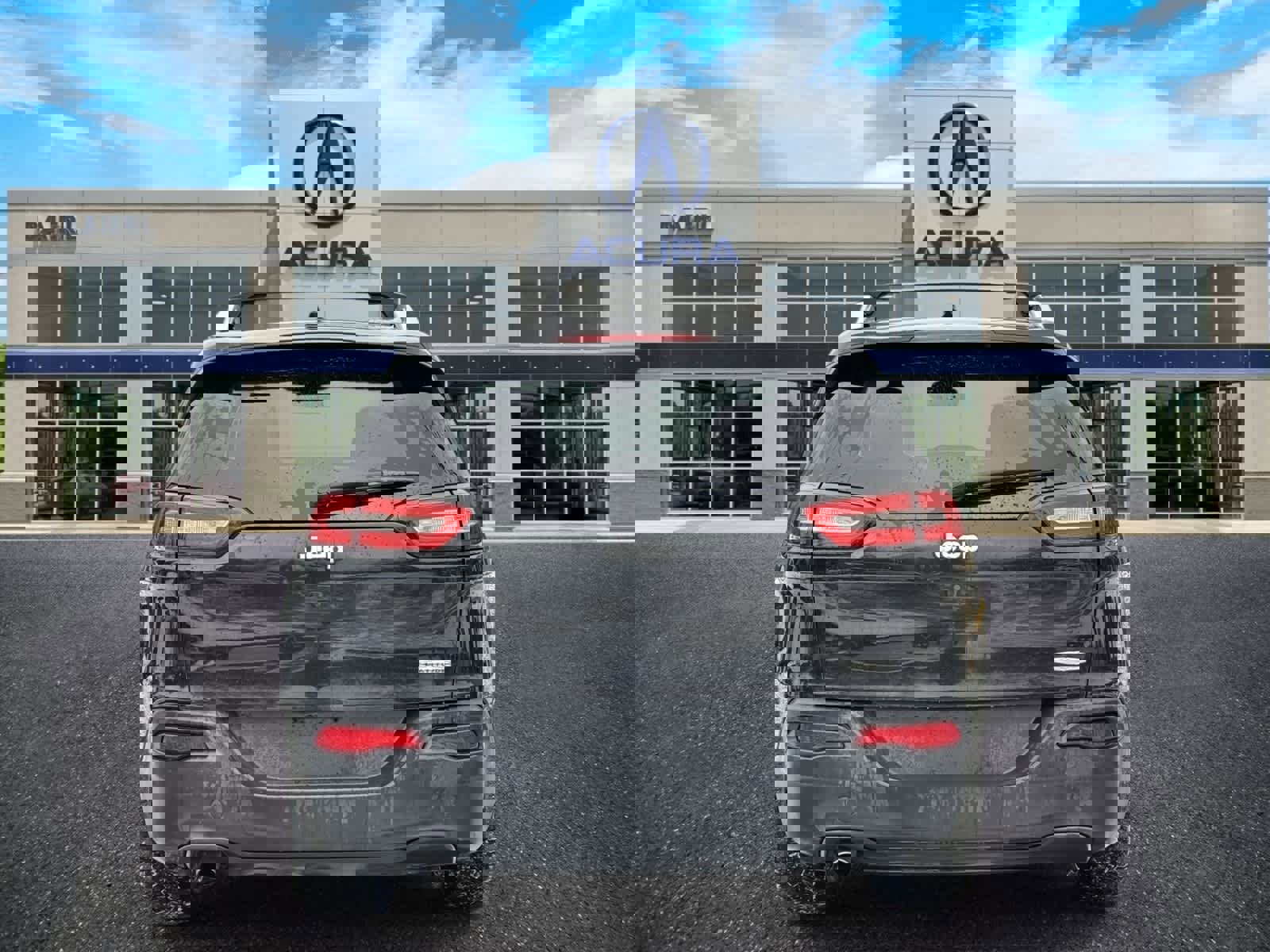 Used 2015 Jeep Cherokee Latitude w/ Cold Weather Group image 4