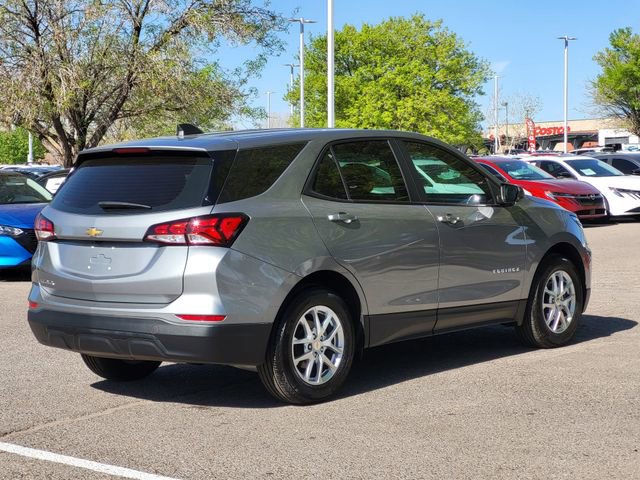 Used 2024 Chevrolet Equinox LS FWD image 4