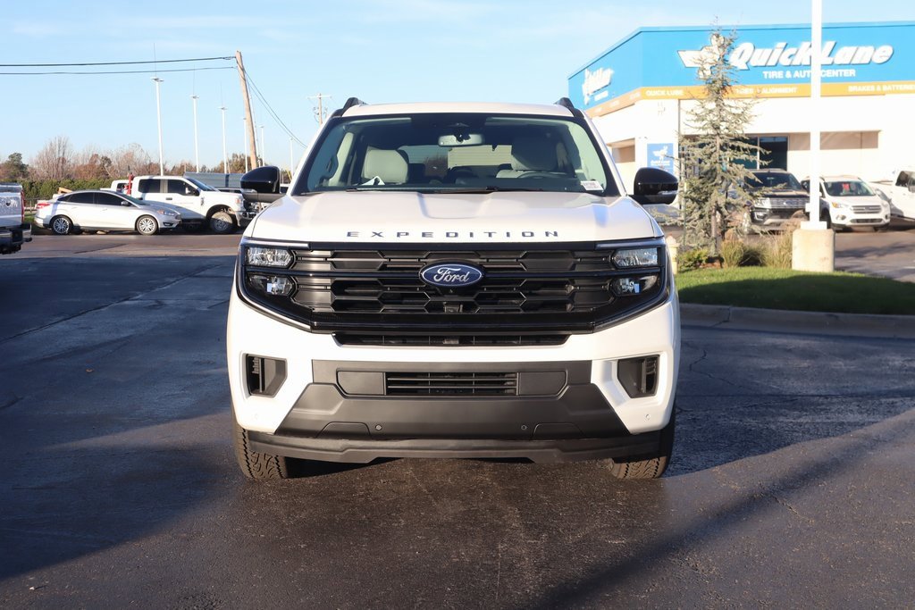 New 2025 Ford Expedition Active image 10