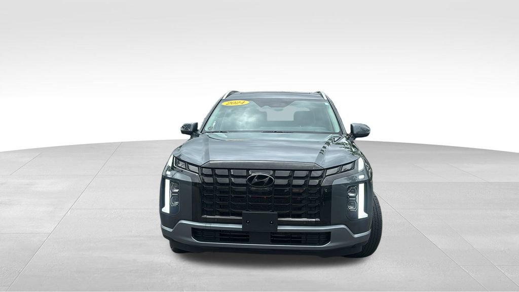 Used 2024 Hyundai Palisade Limited AWD/4WD image 2