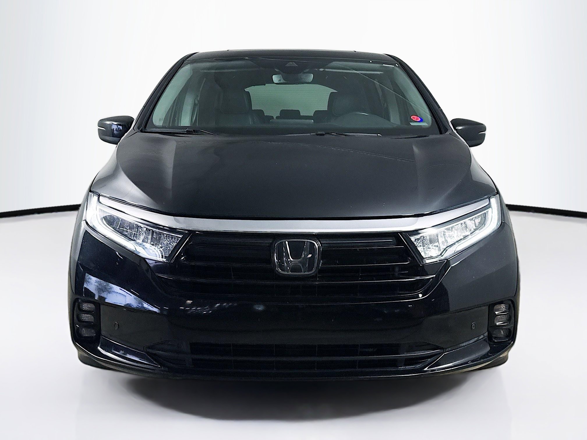Used 2023 Honda Odyssey Touring image 3
