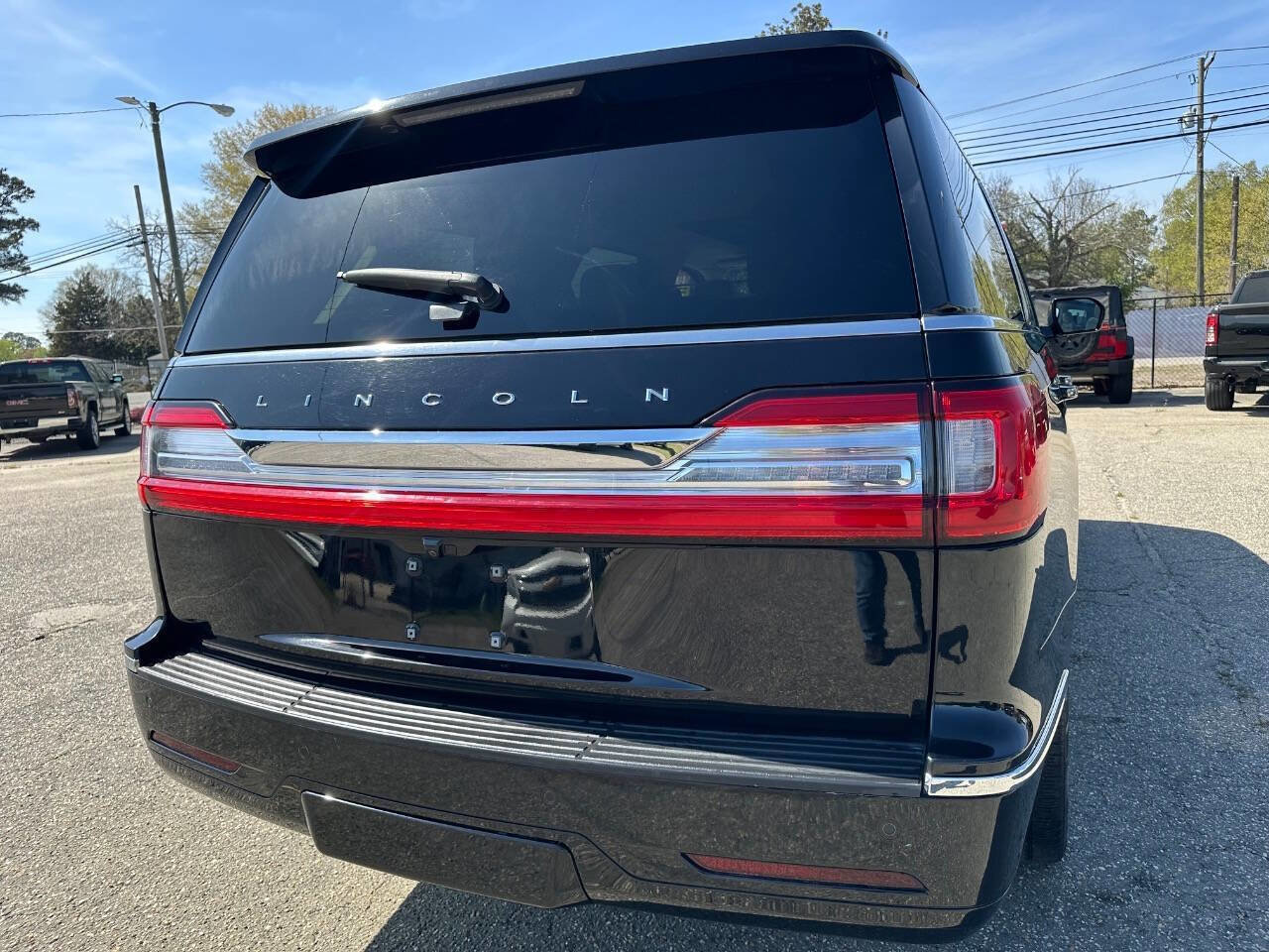 Used 2019 Lincoln Navigator L Reserve image 21