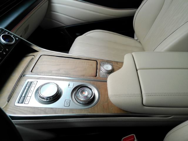 Used 2023 Genesis GV80 2.5T w/ Advanced Package image 47