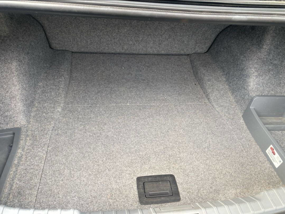 Used 2011 BMW 328i xDrive Sedan image 24