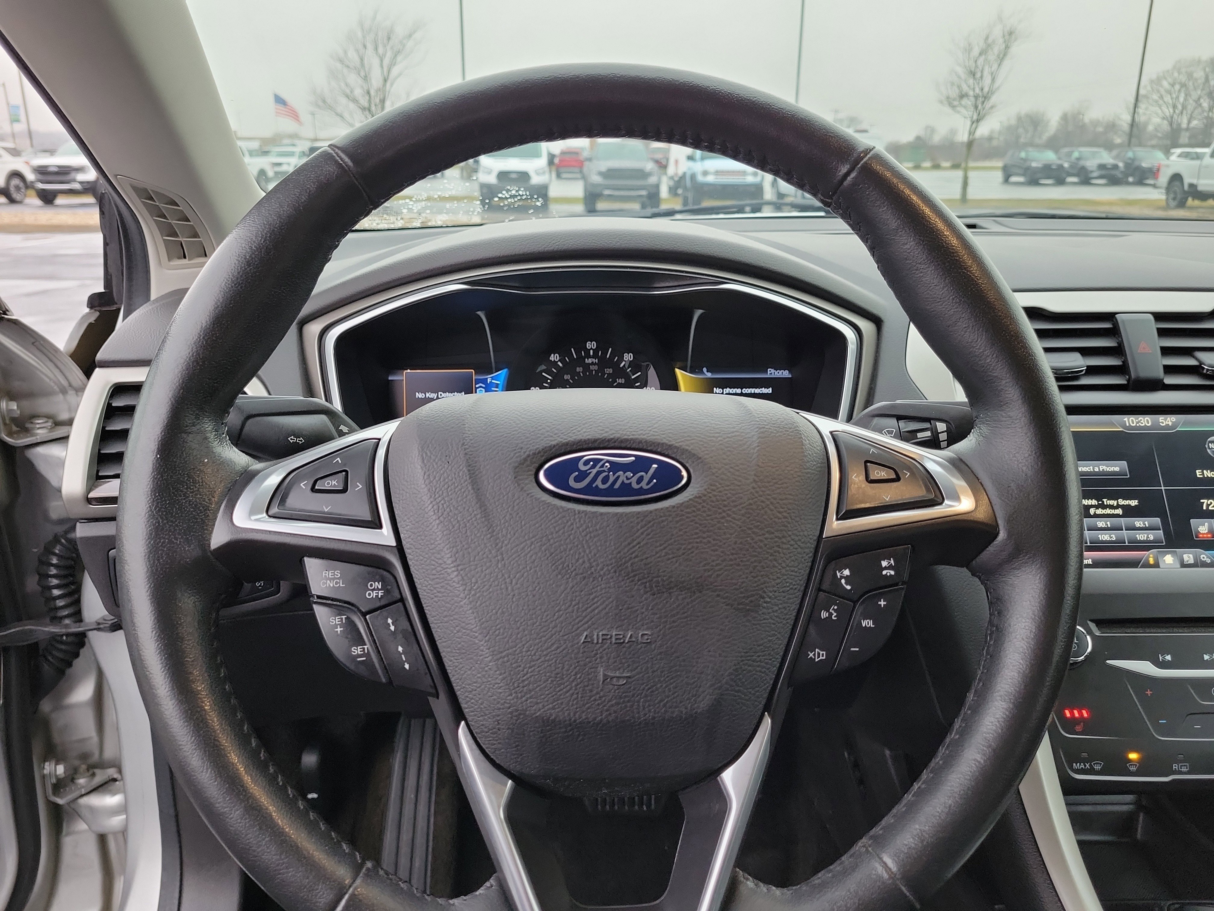 Used 2015 Ford Fusion SE w/ Equipment Group 502A image 24