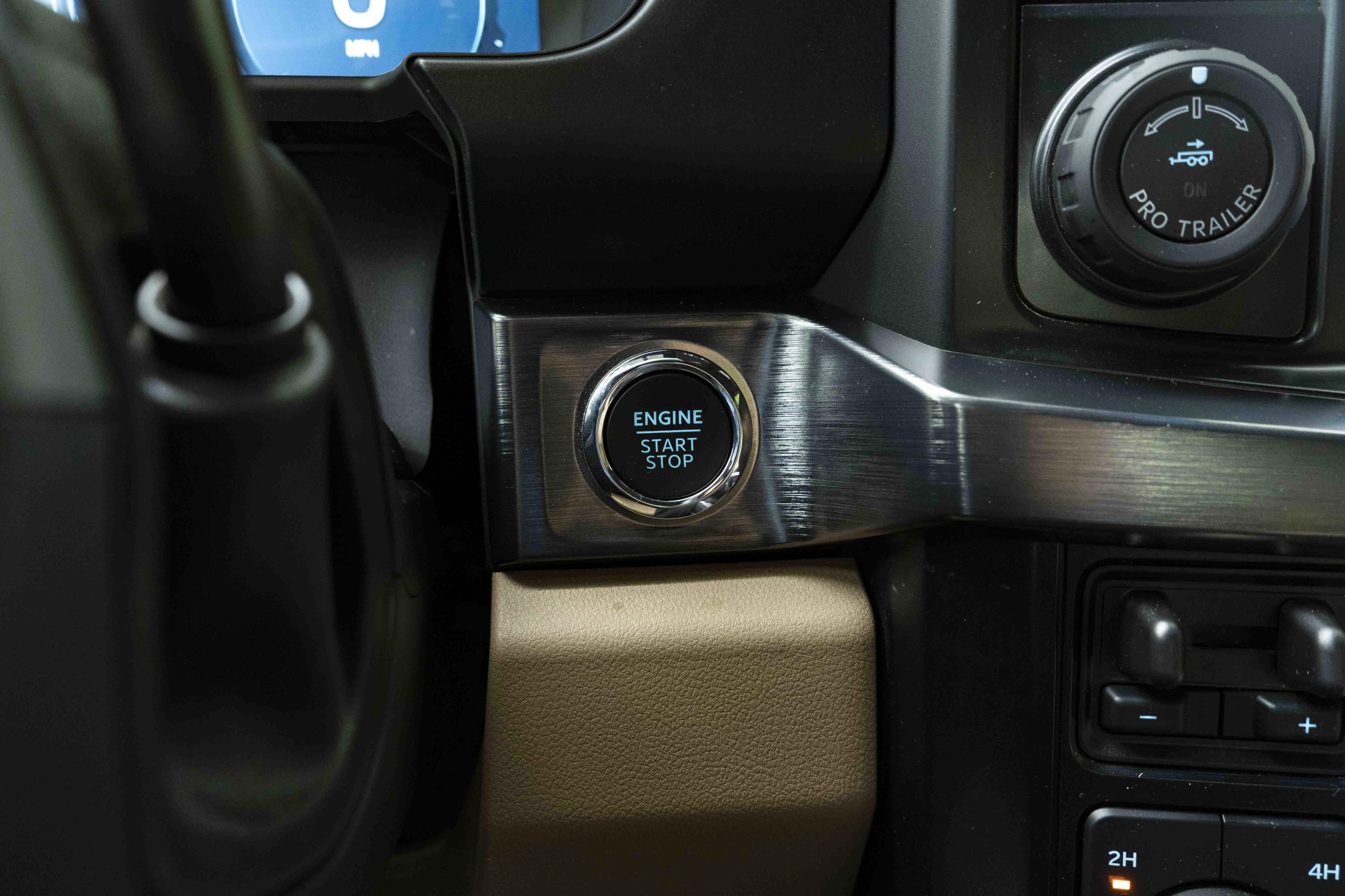 Used 2025 Ford F450 Lariat w/ Lariat Ultimate Package AWD/4WD image 25